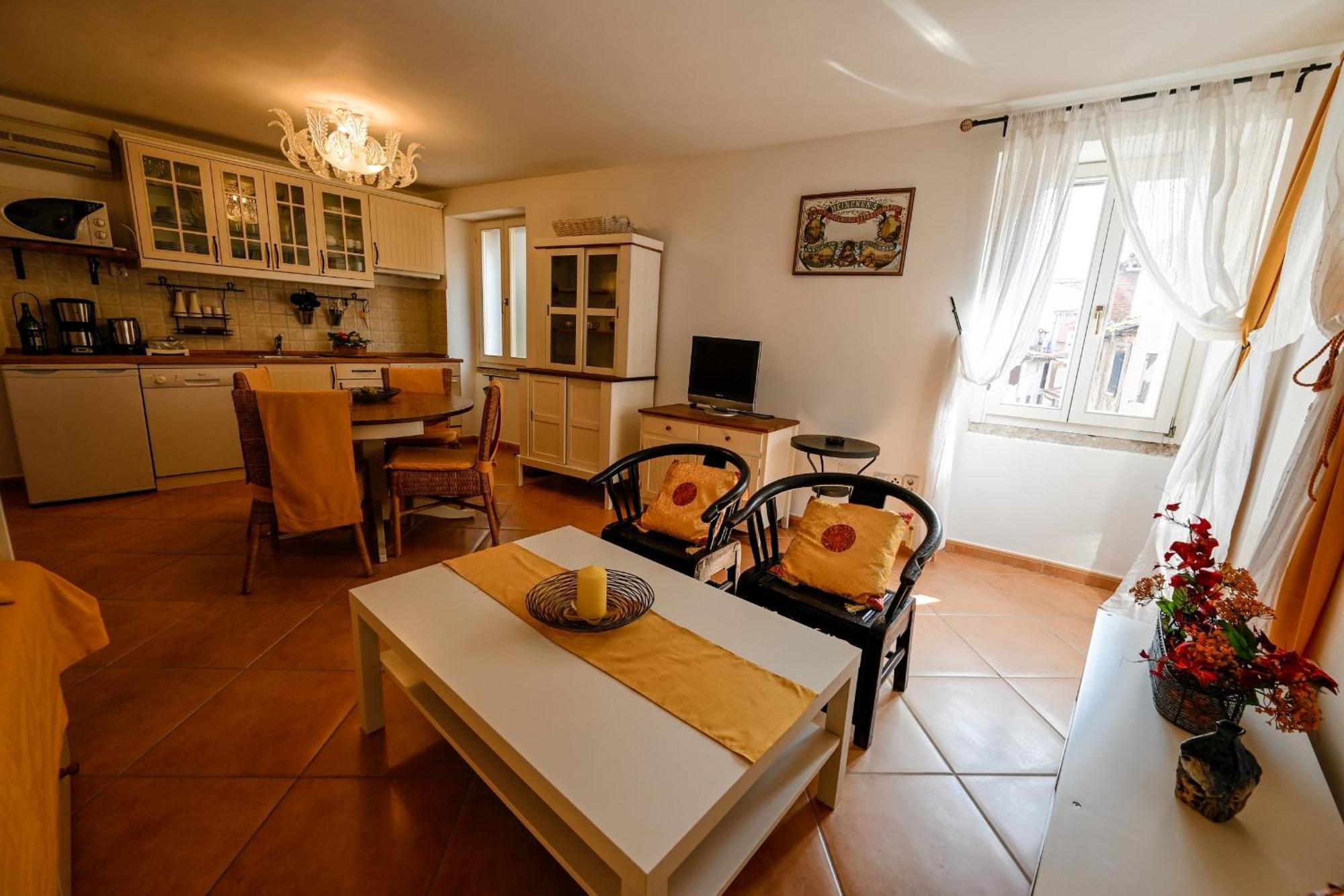 Alice Apartment With Balcony Rovinj Kültér fotó
