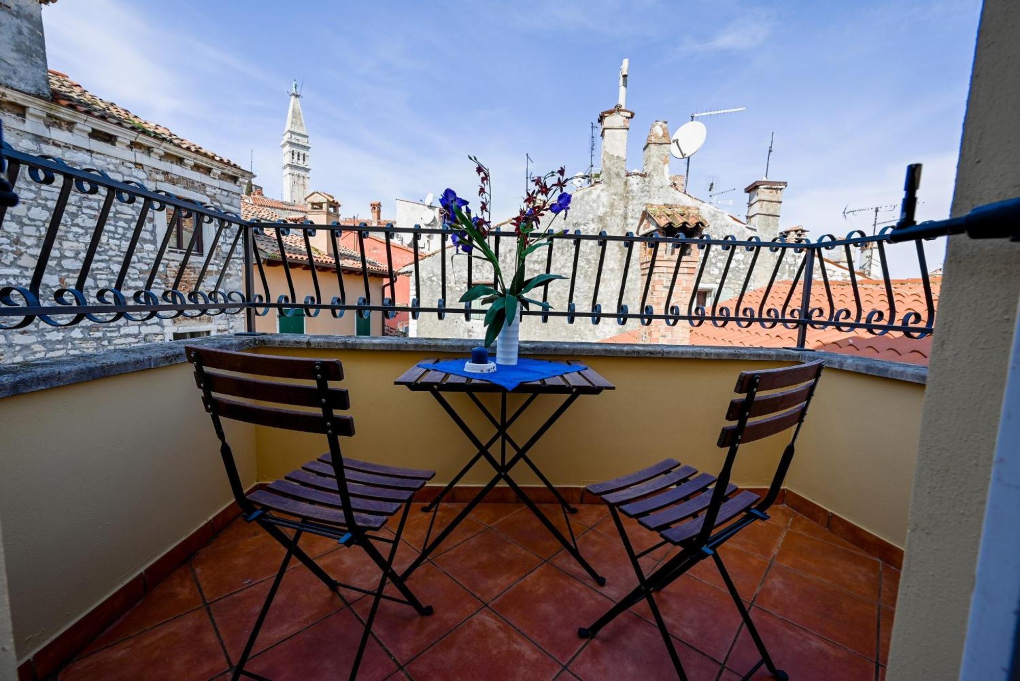 Alice Apartment With Balcony Rovinj Kültér fotó