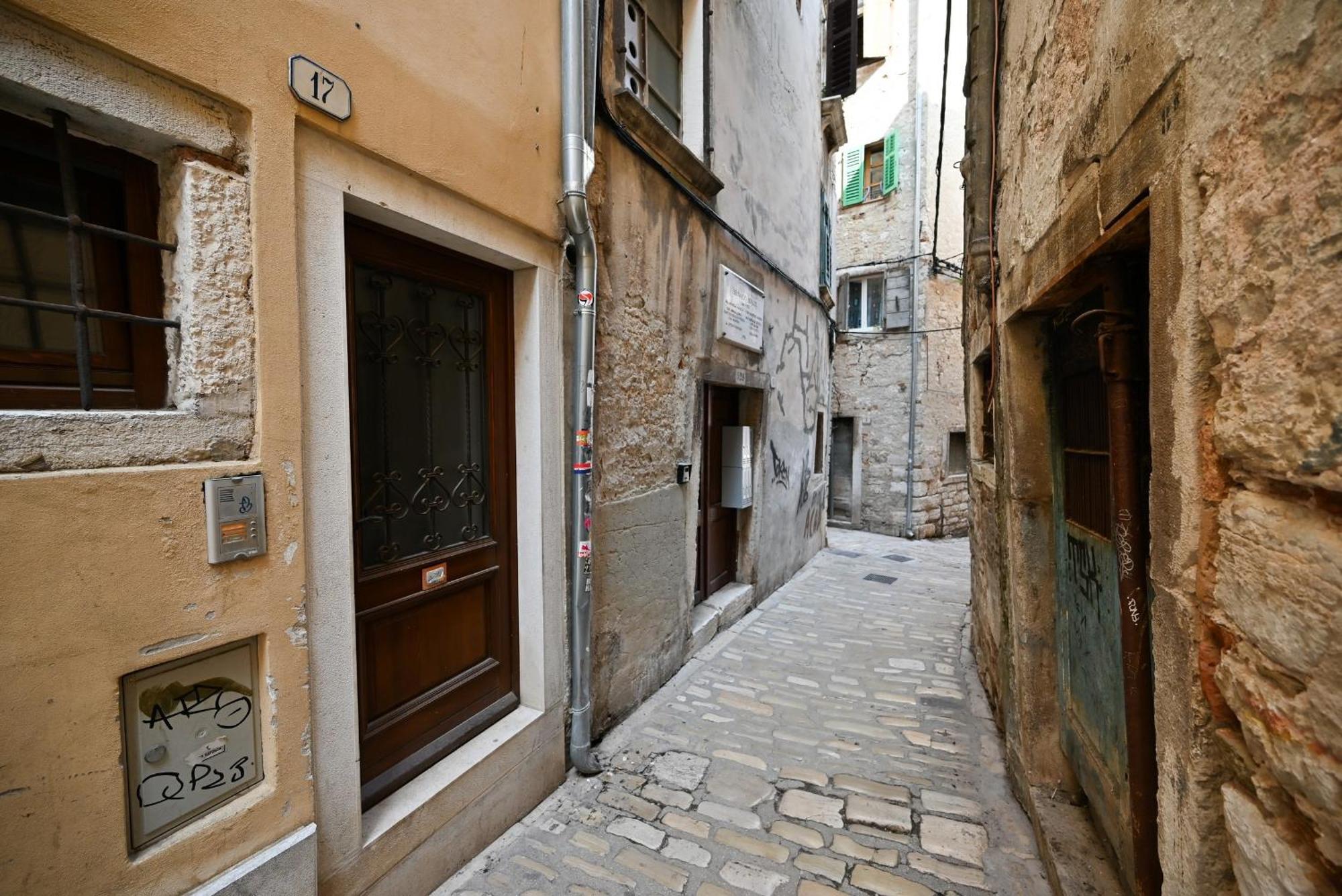Alice Apartment With Balcony Rovinj Kültér fotó
